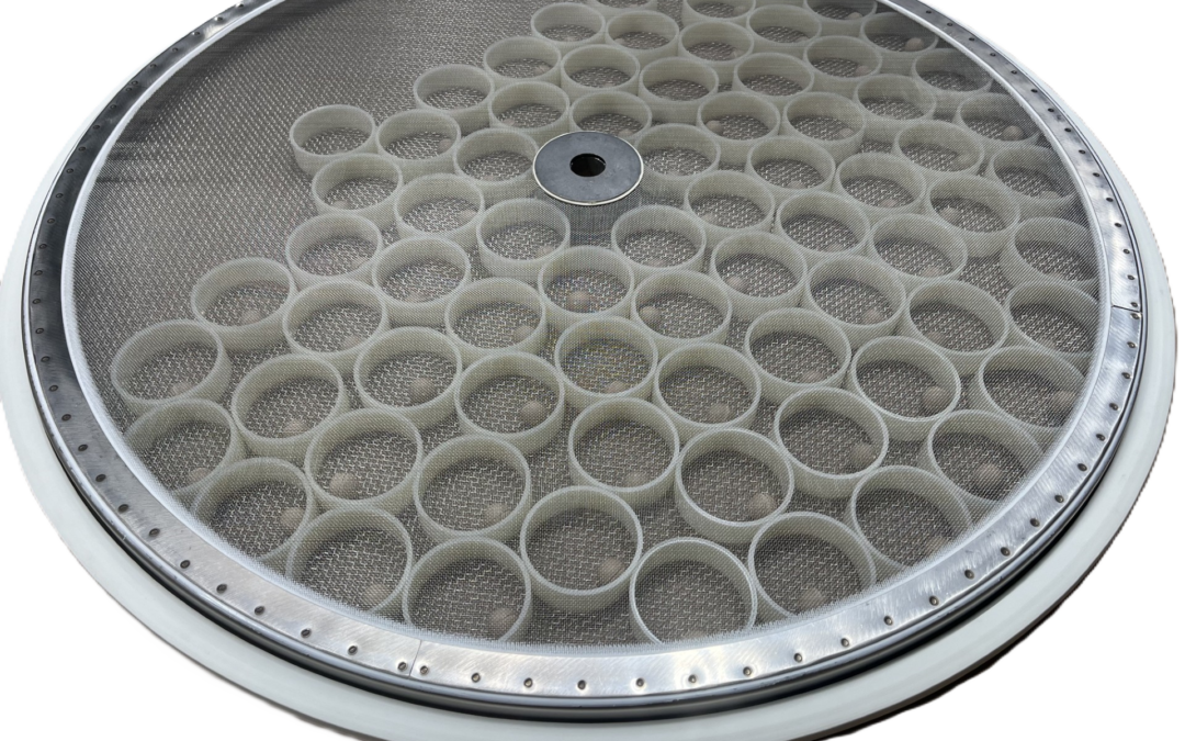 Maximize Efficiency with Compass Wire Cloth’s Self-Cleaning Sandwich Screens